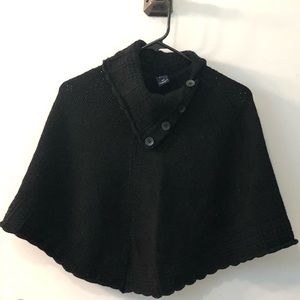 Gap lambs’ wool poncho size s/m